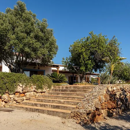 Villa Monte Santo Estevao *