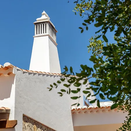 Villa Monte Santo Estevao *