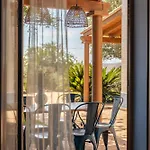 Villa Monte Santo Estevao *