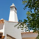 Villa Monte Santo Estevao *