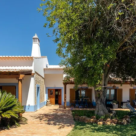 Monte Santo Estevao 别墅 *